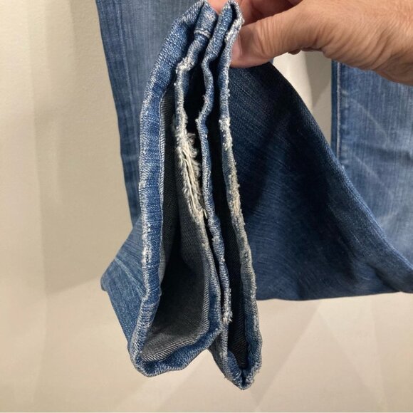 7 FOR ALL MANKIND Sz 26 Rocker Distressed Mid-Wash Wiskering  Low Rise Jeans - Picture 12 of 16